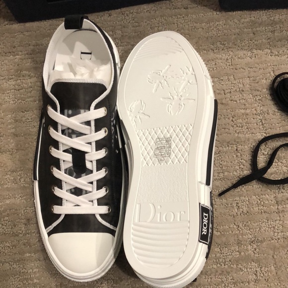 Dior Sneakers - Picture 2 of 5